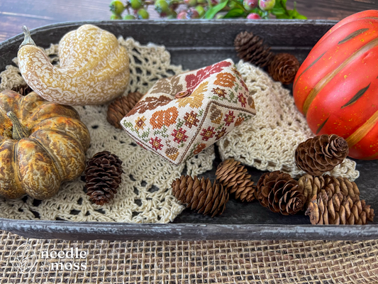 All Leaves Biscornu PDF